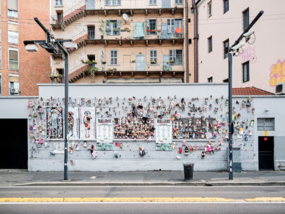 Milano doll wall